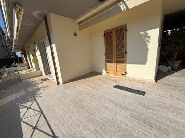 appartamento in vendita a Massa in zona Centro Storico