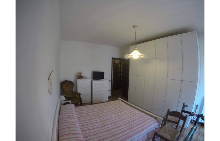 appartamento in vendita a Massa in zona Marina di Massa