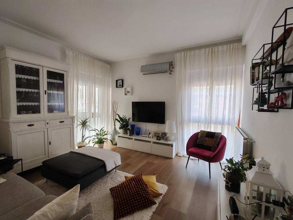 appartamento in vendita a Massa in zona Centro Storico