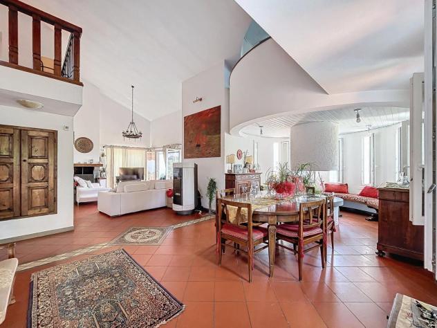 casa indipendente in vendita a Massa in zona Romagnano