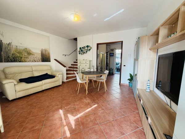 casa indipendente in vendita a Massa in zona Centro Storico