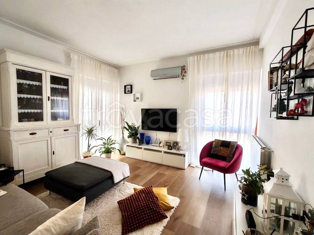 appartamento in vendita a Massa in zona Centro Storico