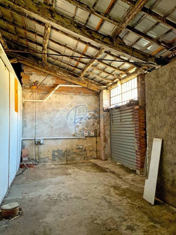 negozio in vendita a Massa in zona Quercioli