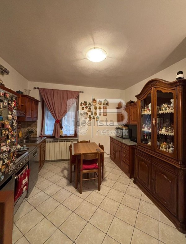 appartamento in vendita a Massa in zona Centro Storico