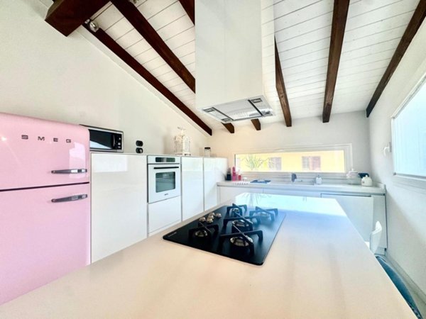 appartamento in vendita a Massa in zona Centro Storico