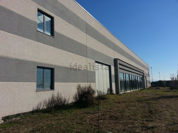 capannone in vendita a Massa