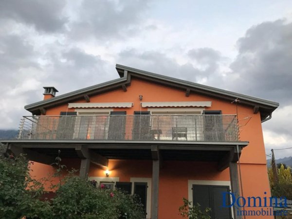 casa indipendente in vendita a Massa in zona Centro Storico