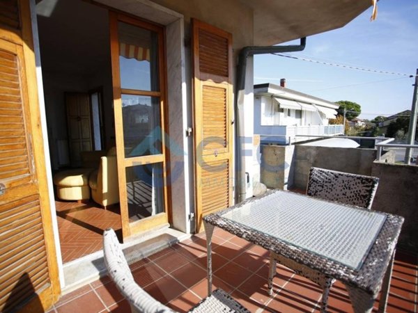 appartamento in vendita a Massa in zona Marina di Massa