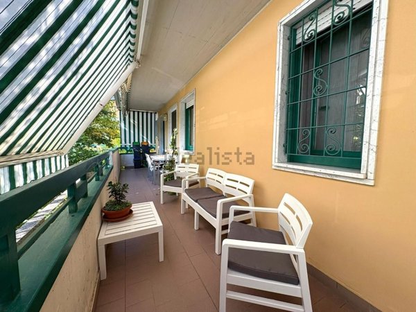 appartamento in vendita a Massa in zona Marina di Massa