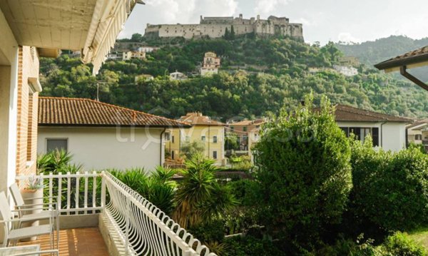 appartamento in vendita a Massa in zona Centro Storico