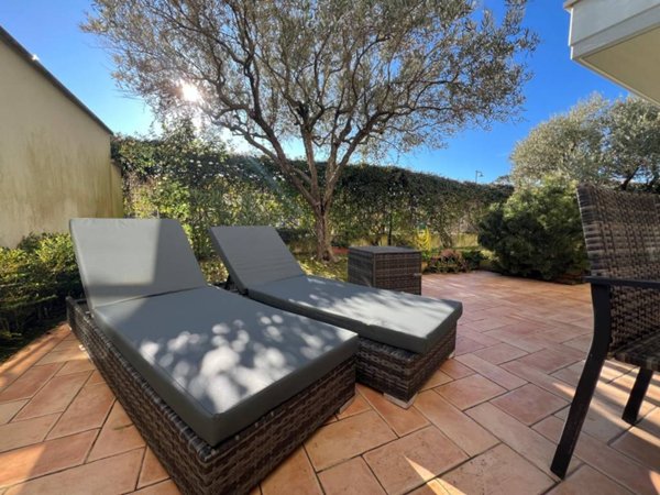 appartamento in vendita a Massa in zona Marina di Massa