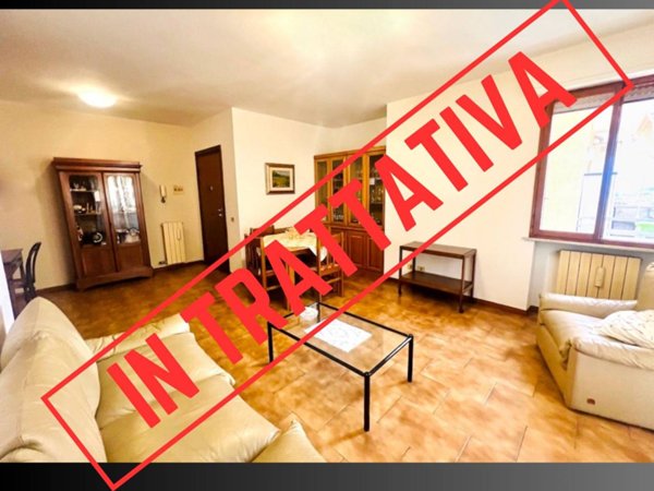 appartamento in vendita a Massa in zona Centro Storico