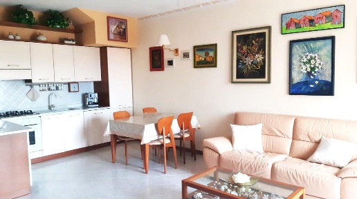 appartamento in vendita a Massa in zona Centro Storico