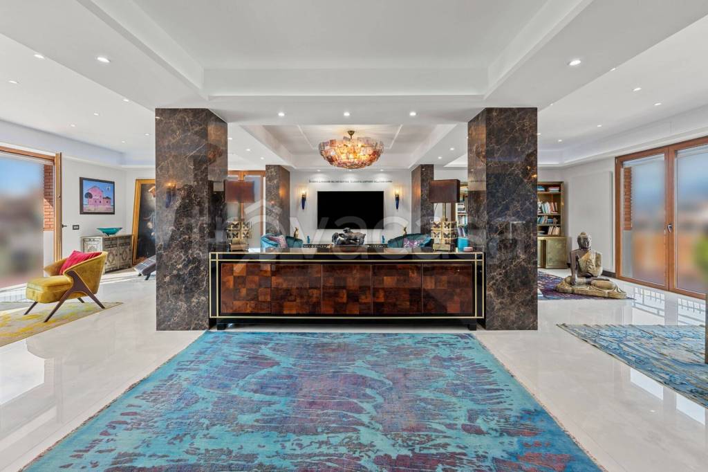 appartamento in vendita a Massa in zona Marina di Massa