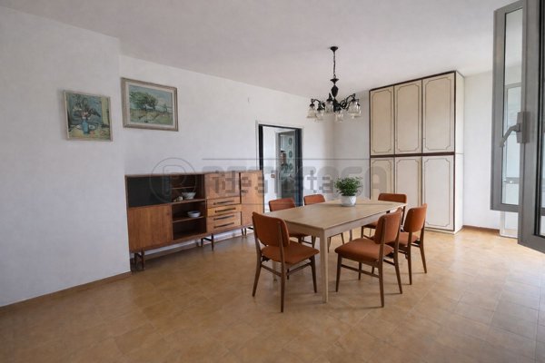 appartamento in vendita a Massa in zona Marina di Massa