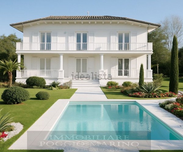 casa indipendente in vendita a Massa in zona Poveromo