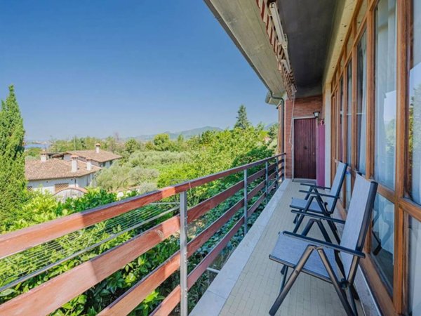 casa indipendente in vendita a Massa
