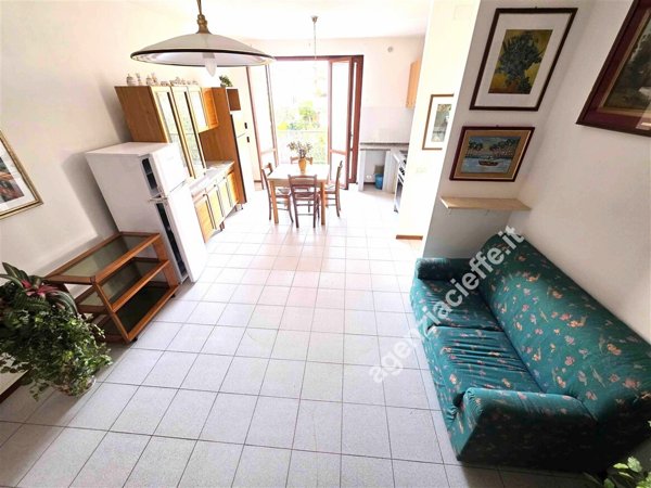 appartamento in vendita a Massa in zona Marina di Massa