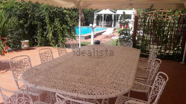 casa indipendente in vendita a Massa in zona Marina dei Ronchi