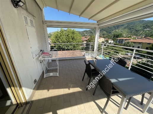 casa indipendente in vendita a Massa in zona Romagnano