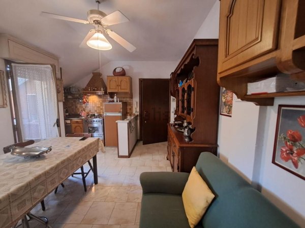 appartamento in vendita a Massa in zona Marina dei Ronchi