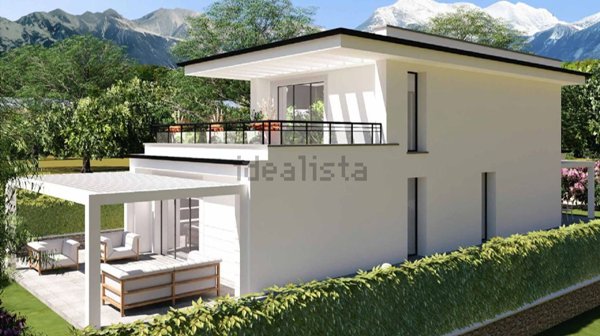 casa indipendente in vendita a Massa in zona Centro Storico