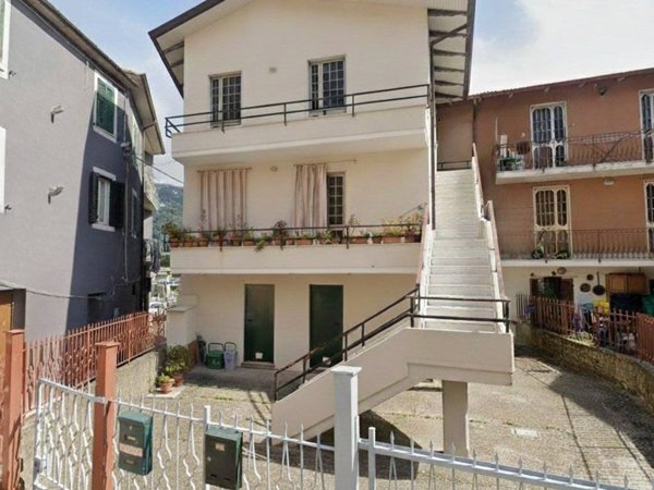 casa indipendente in vendita a Massa in zona Castagnola