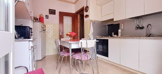 appartamento in vendita a Massa in zona Centro Storico