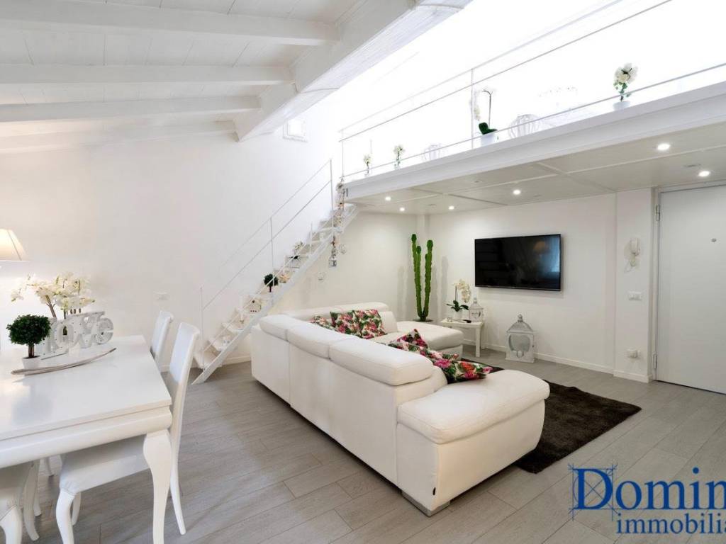 appartamento in vendita a Massa in zona Centro Storico