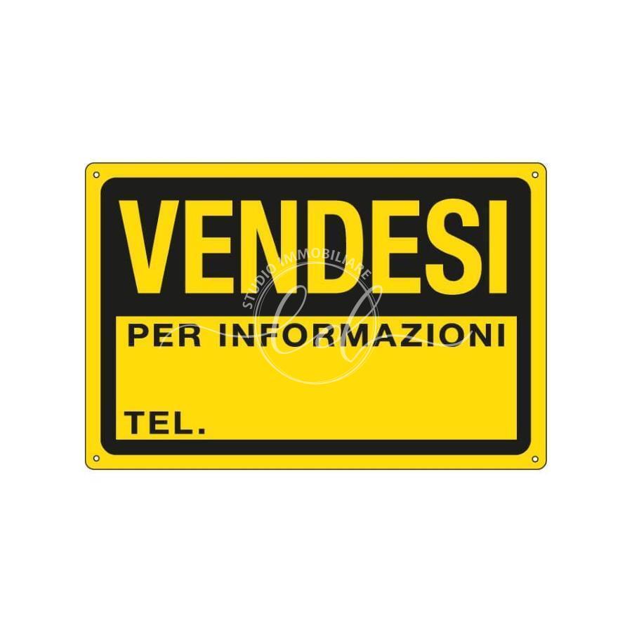 appartamento in vendita a Massa in zona Centro Storico