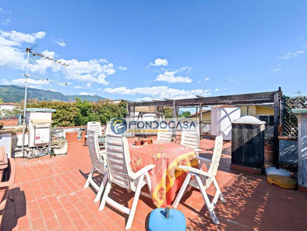 appartamento in vendita a Massa in zona Marina di Massa