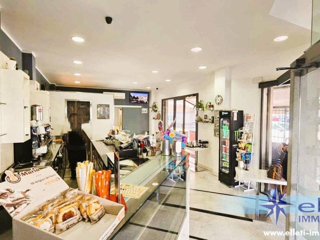 negozio in vendita a Massa in zona Centro Storico