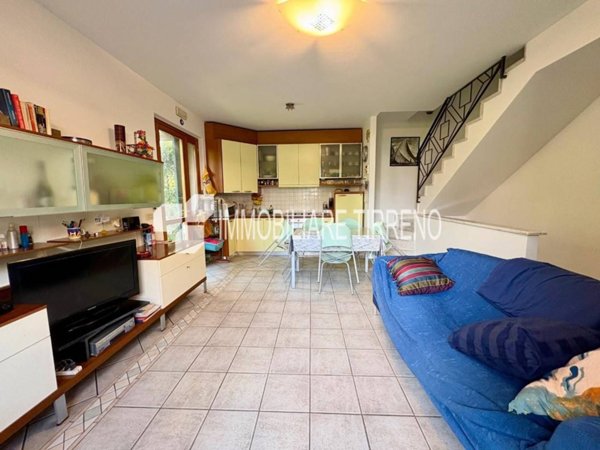 casa indipendente in vendita a Massa in zona Marina di Massa