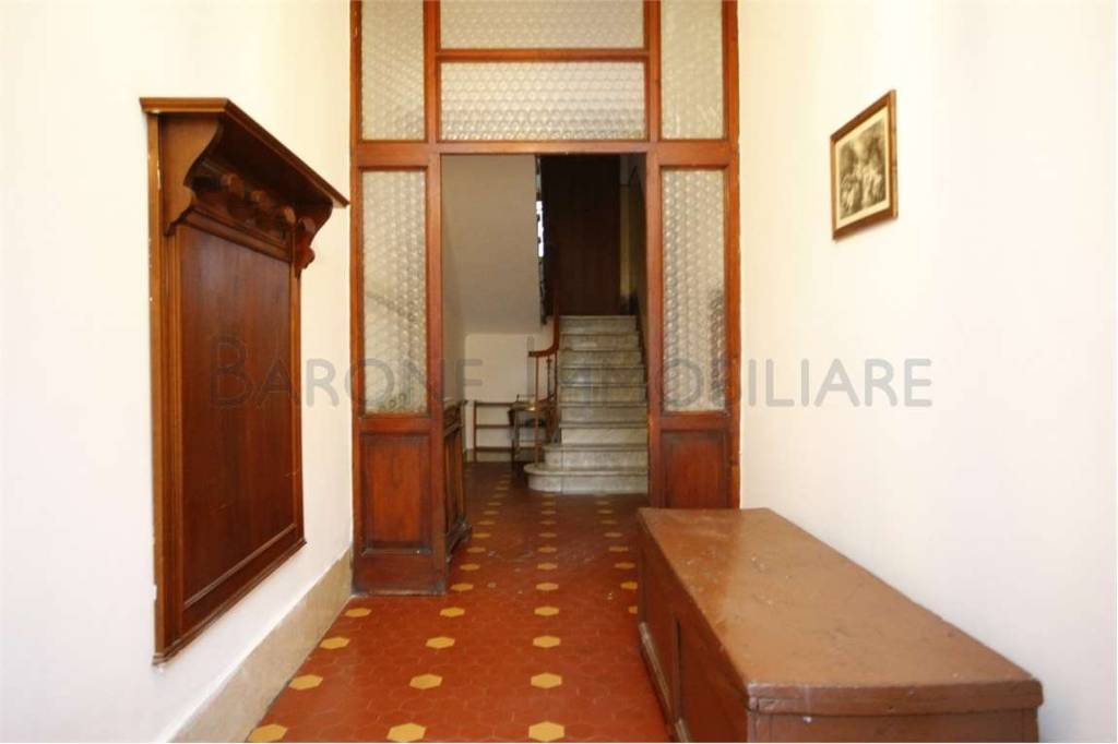 appartamento in vendita a Massa in zona Centro Storico