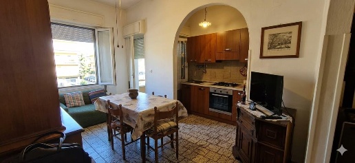 appartamento in vendita a Massa in zona Marina di Massa
