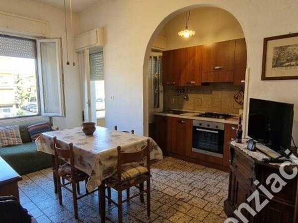 appartamento in vendita a Massa in zona Marina di Massa