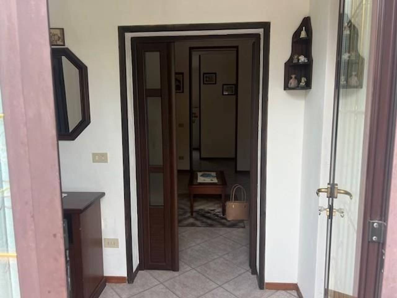 casa indipendente in vendita a Massa in zona Castagnola