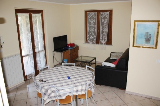 casa indipendente in vendita a Massa in zona Marina di Massa