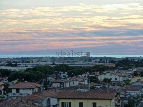 appartamento in vendita a Massa in zona Romagnano
