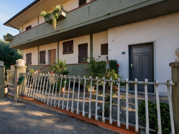 casa indipendente in vendita a Massa in zona Centro Storico