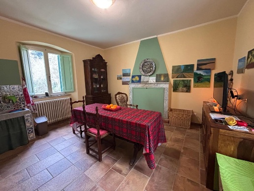 casa semindipendente in vendita a Massa in zona Antona