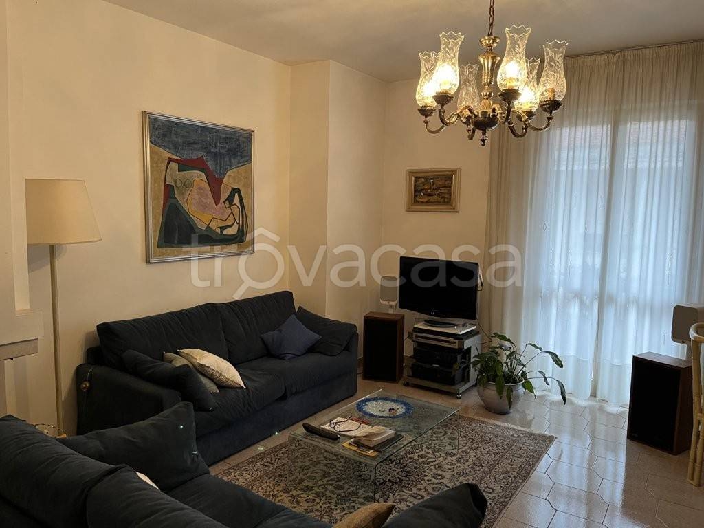 appartamento in vendita a Massa in zona Centro Storico