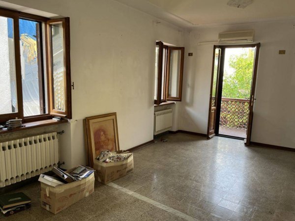 casa indipendente in vendita a Massa in zona Centro Storico