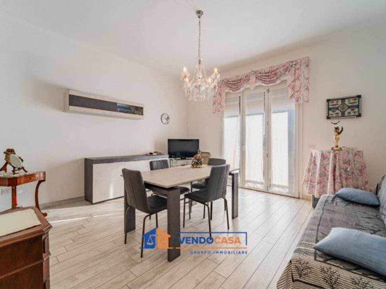 appartamento in vendita a Massa in zona Marina di Massa