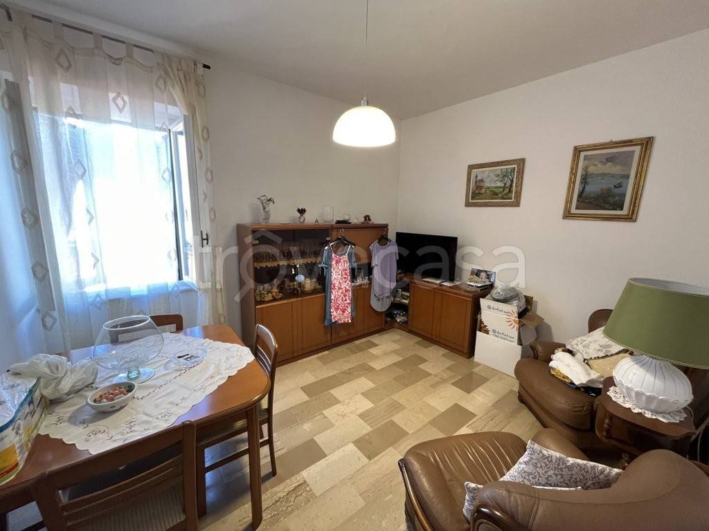 appartamento in vendita a Massa in zona Centro Storico