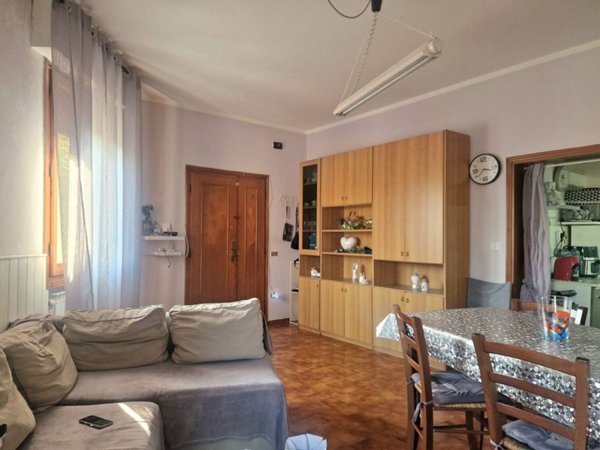 appartamento in vendita a Massa in zona Marina di Massa