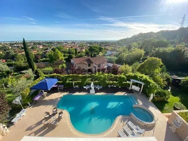 villa in vendita a Massa
