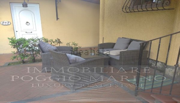 casa indipendente in vendita a Massa in zona Poveromo