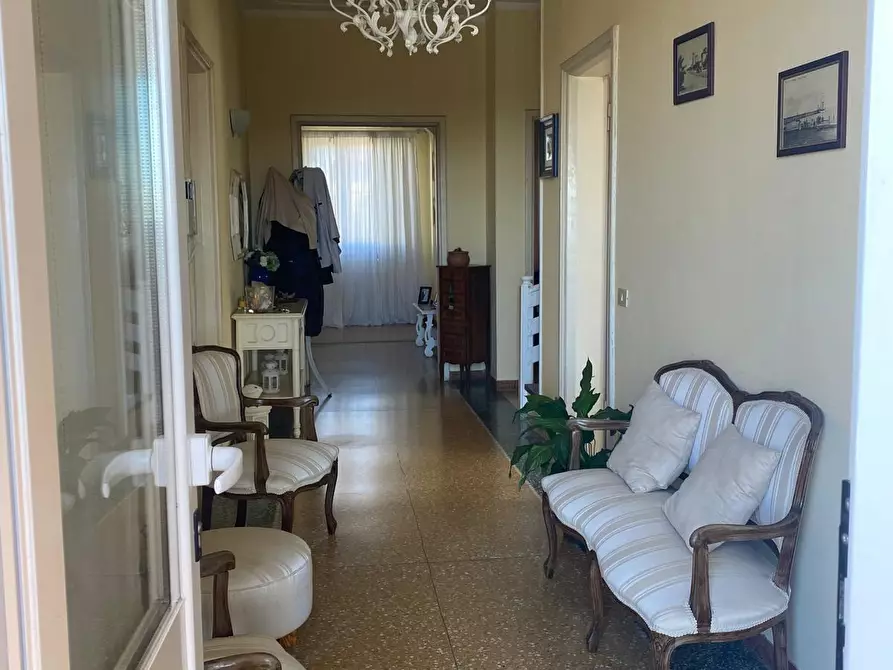 casa indipendente in vendita a Massa