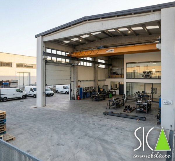 capannone in vendita a Massa